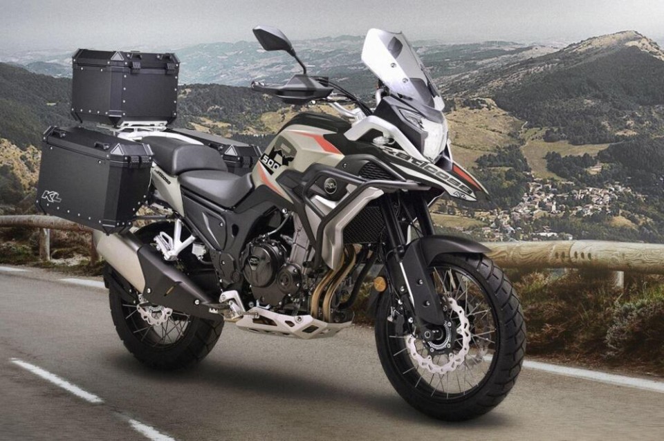 Moto - News: KL Raticosa 500 X: la adventure media cinese che si ispira al GS