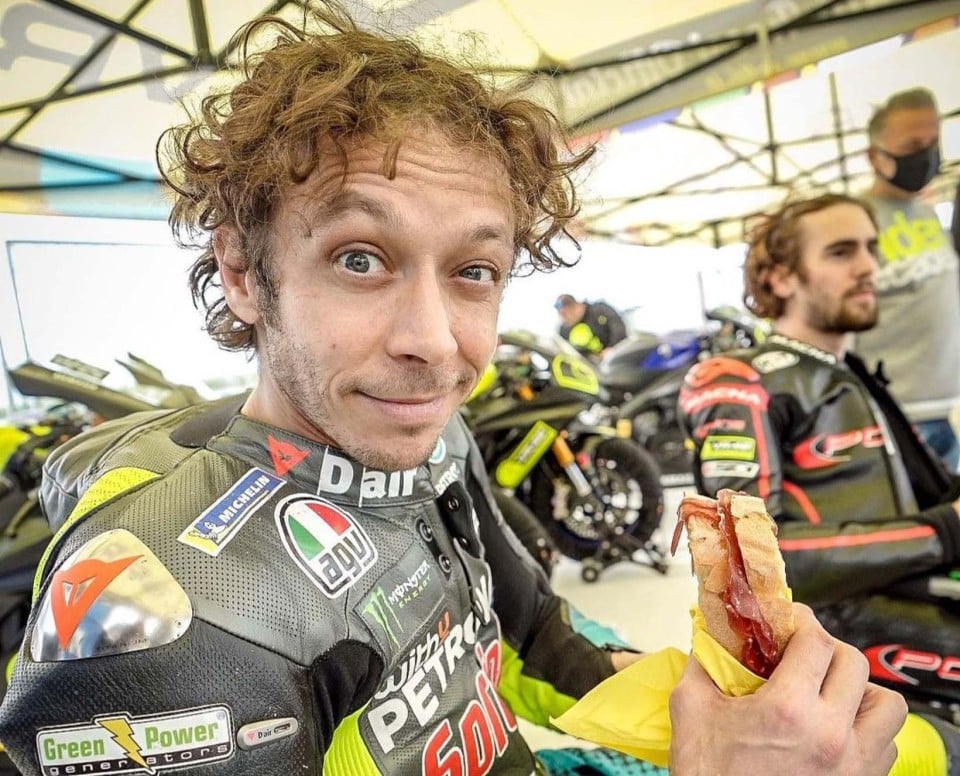 Valentino Rossi, the Long Goodbye: when racing is more important than winning