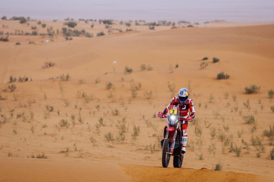 Dakar: Sanders si prende la vittoria della 6^ tappa, 40° Petrucci