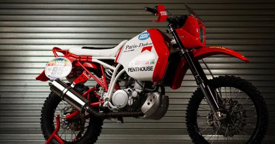 Moto - News: CCM Spitfire Rallye 600: la vintage enduro con il Dakar Spirit