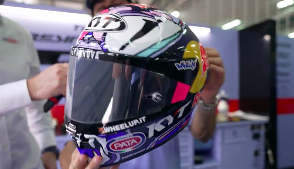 MotoGP: VIDEO - Il nuovo casco di Bastianini: 