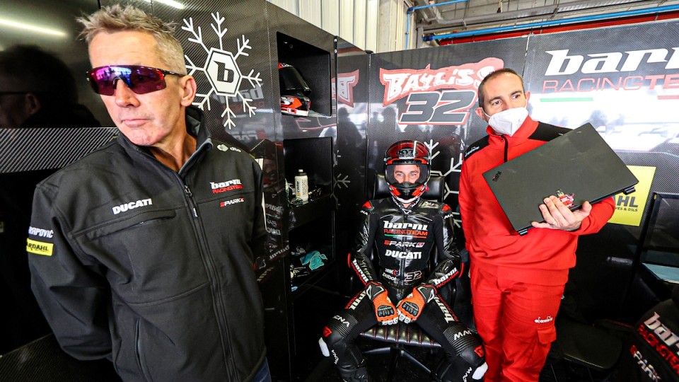 SBK: BREAKING NEWS - Terrible blow for Bayliss, fractured right ankle