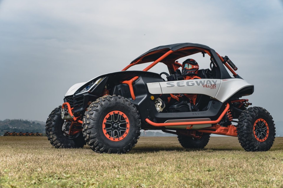 Auto - News: Elegantly aggressive, Segway Villain SX10 WX