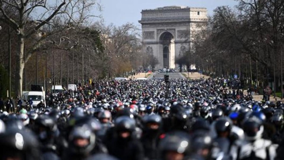 Moto - News: Francia, ora è ufficiale: addio revisione per le moto