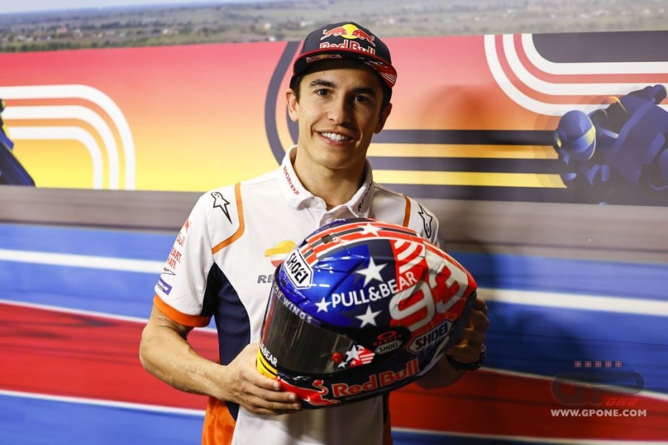MotoGP: Marc Marquez è Capitan America: un casco speciale per il GP di Austin