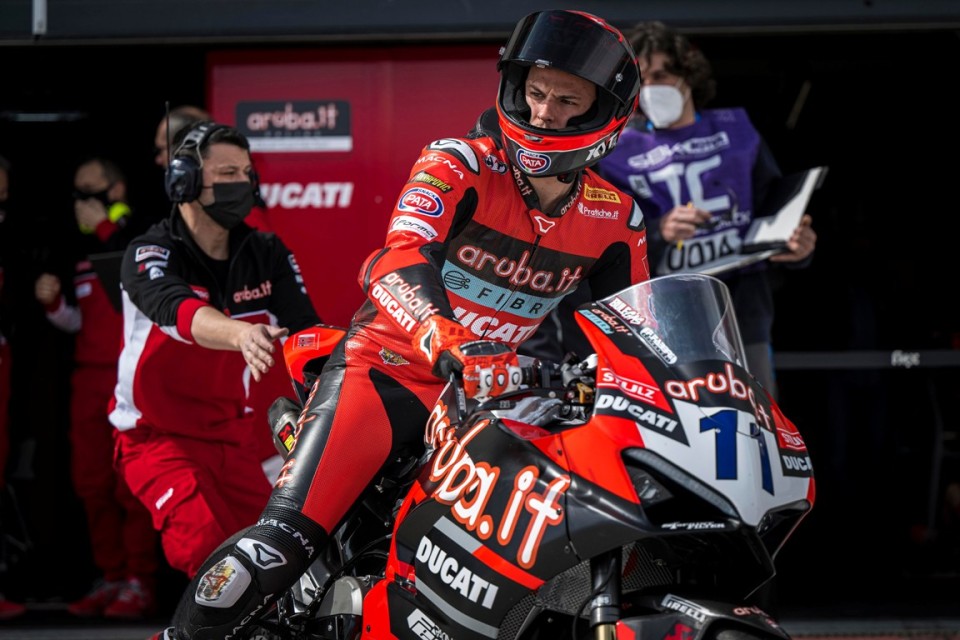 SBK: Ducati castrata in SuperSport: ecco cosa ha fatto la FIM alla Panigale V2