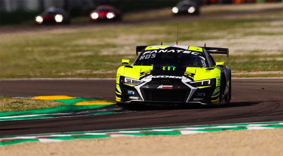 Auto - News: Valentino Rossi scatta 17° oggi a Brands Hatch, pole della Ferrari Auto - News: Valentino Rossi scatta 17° oggi a Brands Hatch, pole della Ferrari
