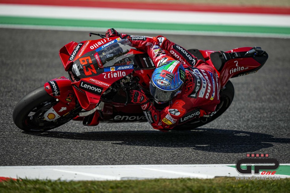 MotoGP: Bagnaia trionfa al Mugello: Quartararo 2°, A.Espargarò 3°. Cade Bastianini