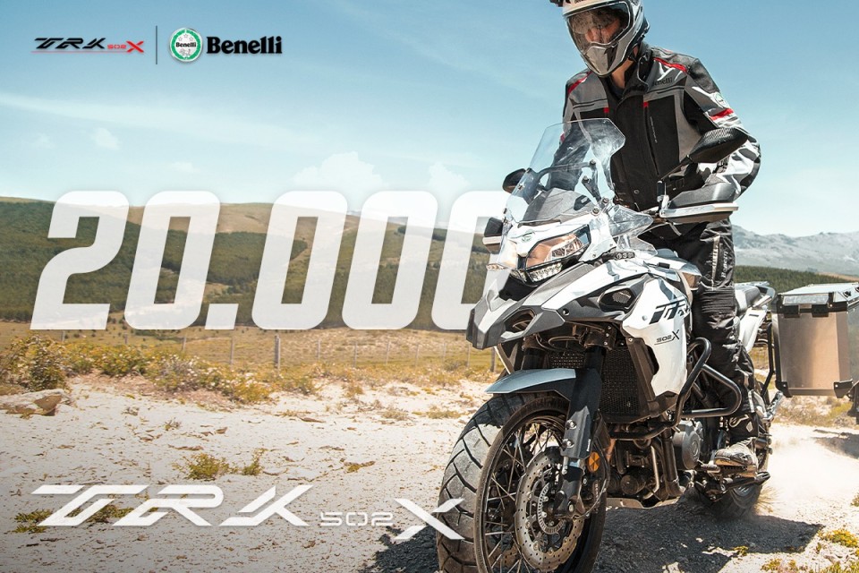 Moto - News: Benelli TRK 502: immatricolate 20.000 moto solo in Italia!