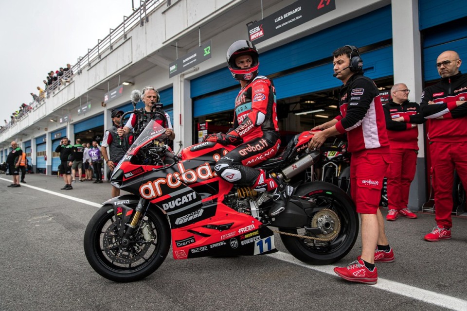 SBK: Regalo a sorpresa per la Ducati V2: 500 giri in più al motore a Misano