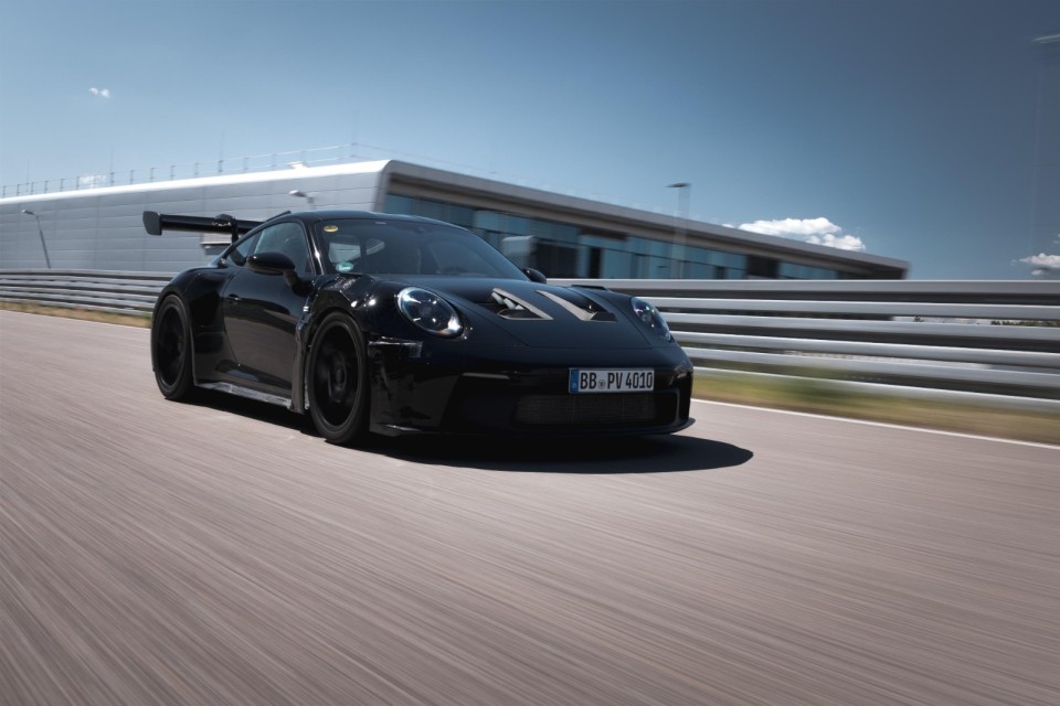 Auto - News: Porsche 911 GT3 RS: la supersportiva su base 992 è in arrivo