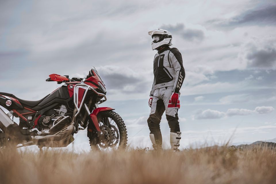 Moto - News: T.UR Three: il completo per viaggiatori e rallysti
