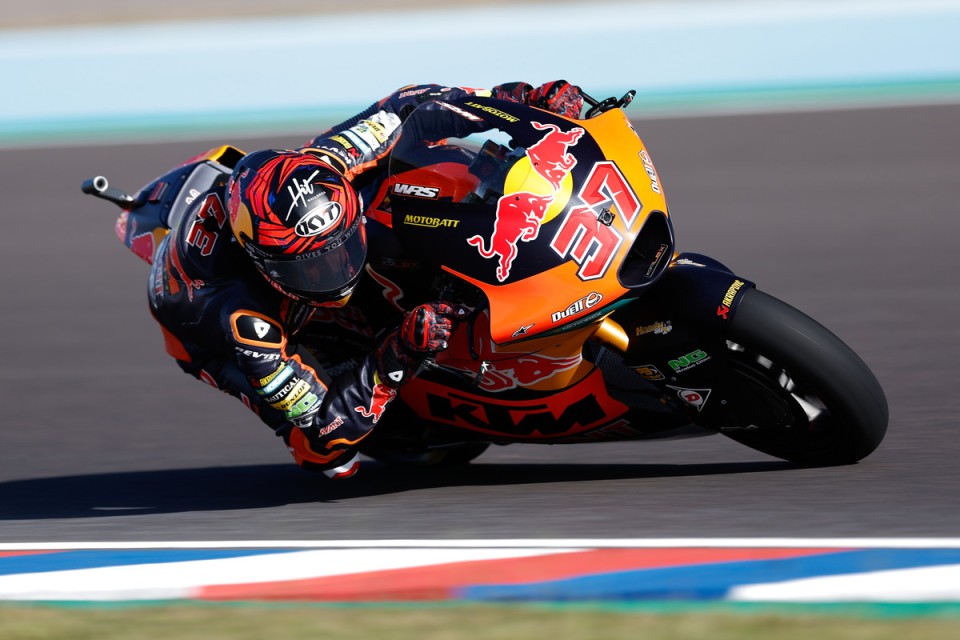 Moto2: Austin, FP1: Fernandez chiude 1° con caduta, 3° Arbolino, 16° Vietti