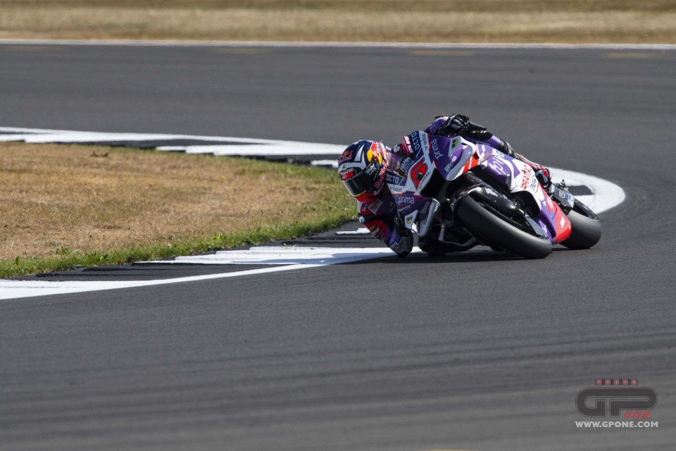 MotoGP: Zarco in pole a Silverstone su Vinales, ma l'eroe del giorno è A.Espargarò