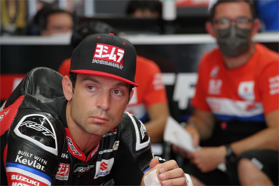 SBK: Infortunio alla mano per Guintoli: non correrà la 8 Ore di Suzuka