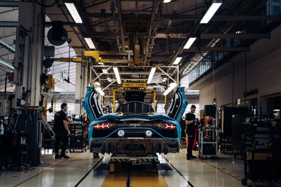 Auto - News: Lamborghini Aventador: la fine di un’era, l'ultima non elettrificata