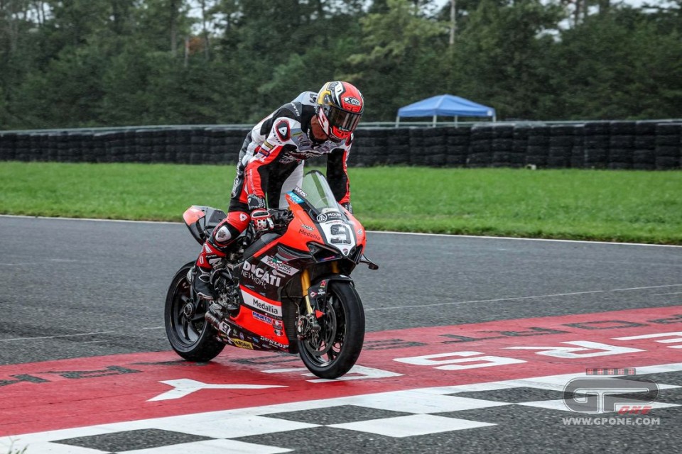 MotoAmerica: Spettacolo Petrucci: trionfa in Gara 2 in New Jersey, Gagne 3° si becca 15 secondi!