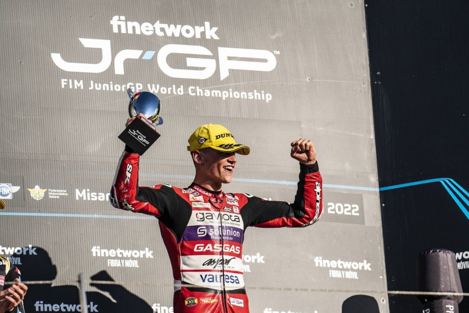 Moto3: Filippo Farioli debutta nel Mondiale a Valencia con il team Aspar
