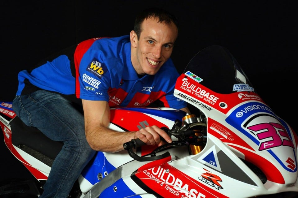 SBK: Lutto nel British Superbike: se n'è andato Keith Farmer