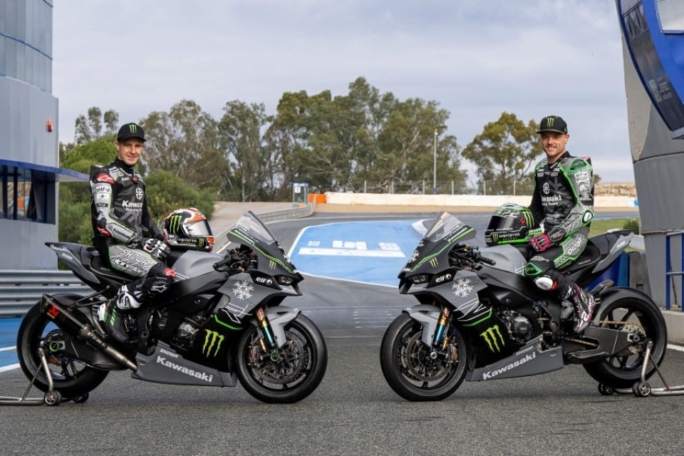 SBK: Rea, Lowes, and the Ninjas show off winter livery at Jerez tests