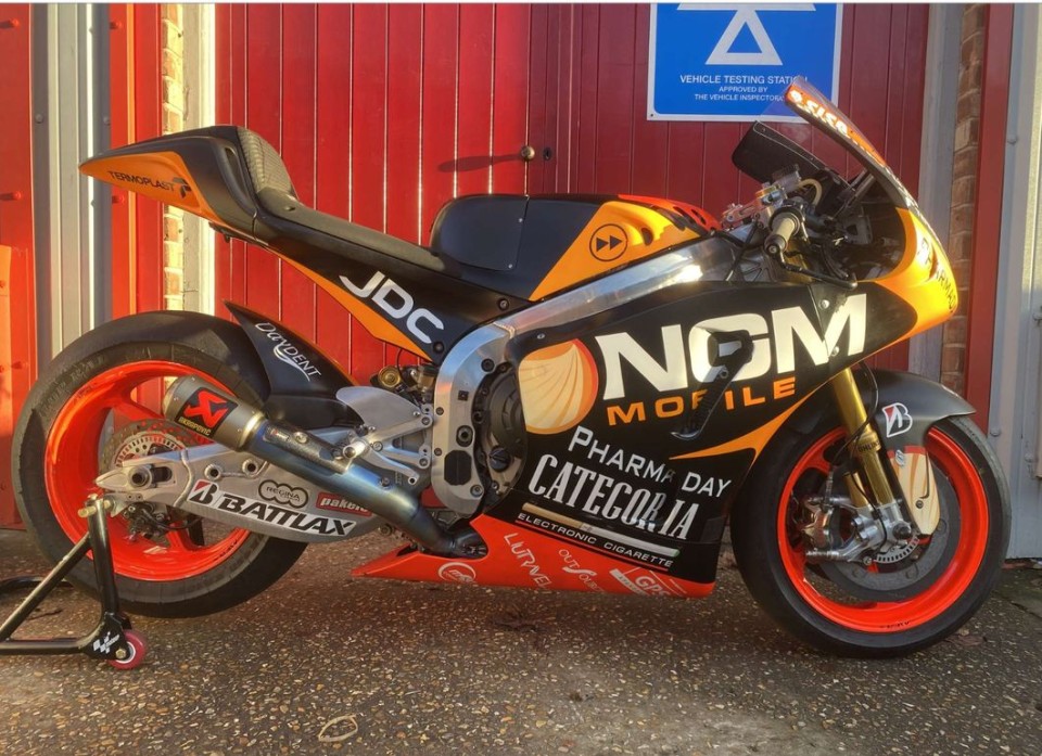 MotoGP: Un pezzo di storia nel garage: all'asta la MotoGP CRT di Colin Edwards