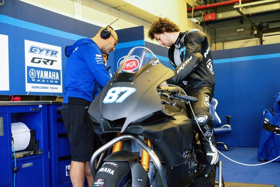 News: Gardner asks for help: "I have to choose a name for my Yamaha R1"