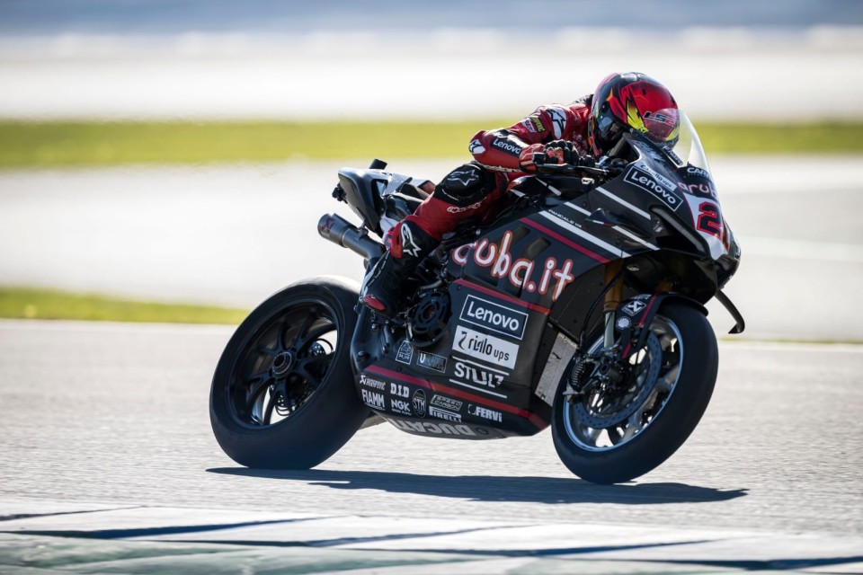 SBK: Sorpresa Rinaldi ai test di Portimao: 1° davanti a Rea e Bautista