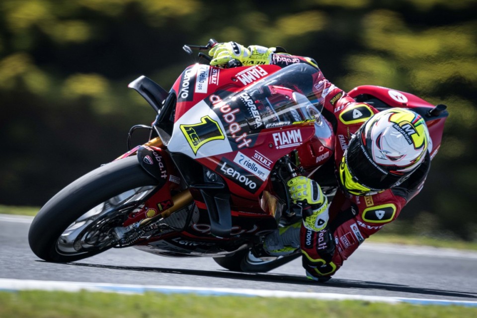 SBK: Bautista-Ducati: perché quella di Phillip Island è stata una vera prova di forza