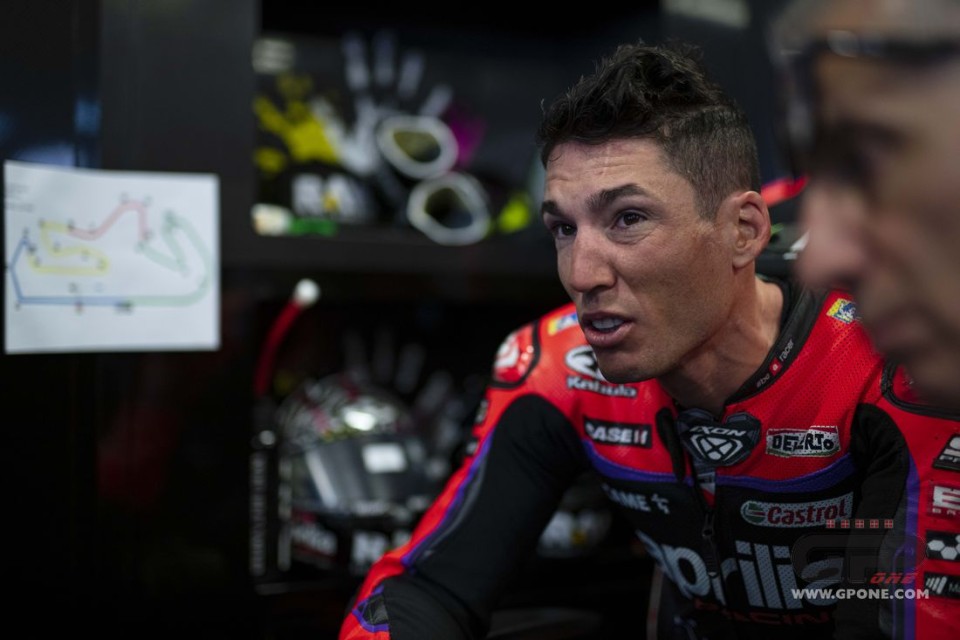 MotoGP: Aleix Espargarò: "Ho una fibrosi muscolare al braccio, dovranno operarmi"