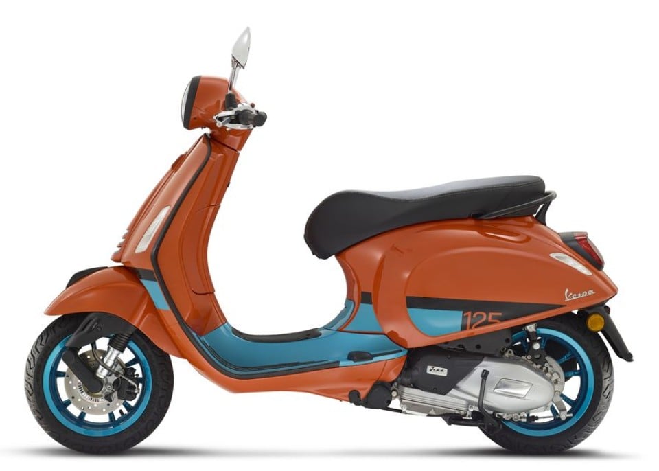 Moto - Scooter: Vespa Primavera Vibe: lo scooter si veste di colore