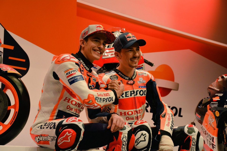 MotoGP: Lorenzo: “Marquez ha sempre il coltello tra i denti, impossibile che cambi”