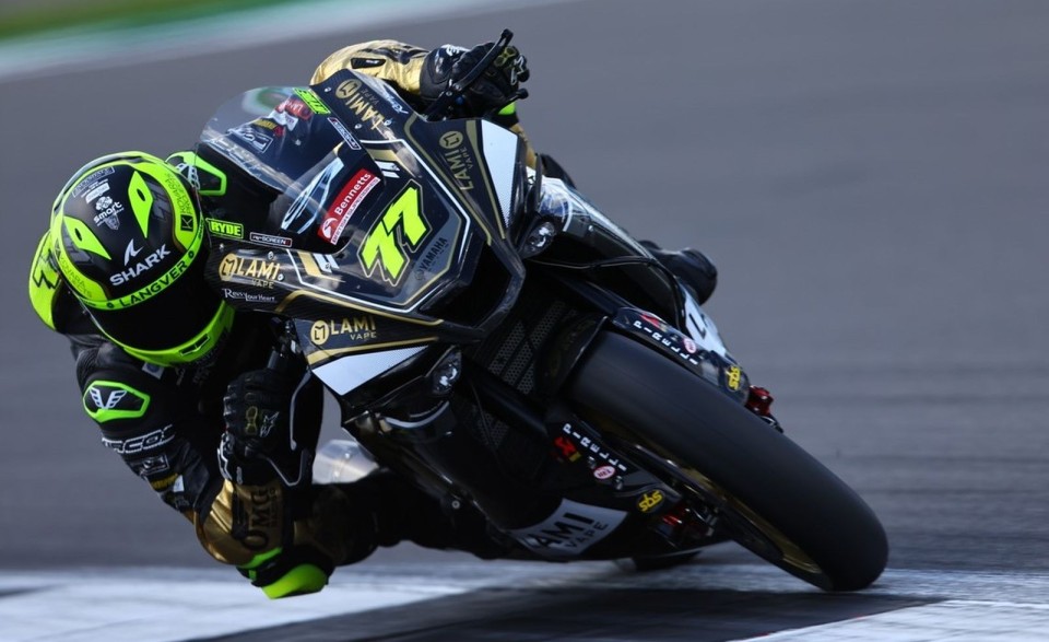 SBK: BSB Silverstone: Kyle Ryde fa il vuoto nella FP3, Luke Hopkins al centro medico