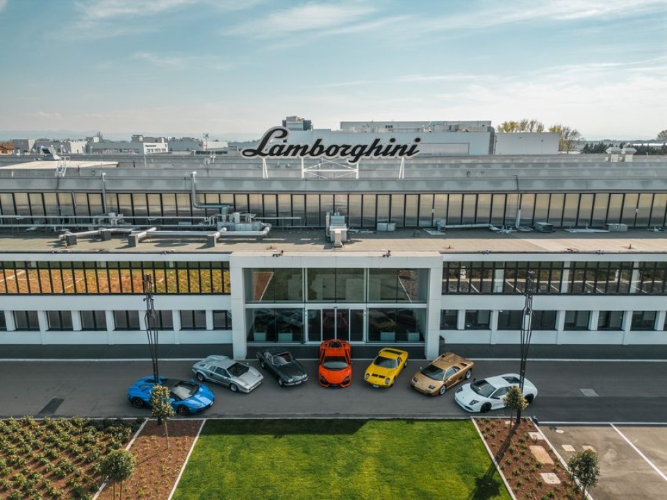 Auto - News: Buon Compleanno Automobili Lamborghini!