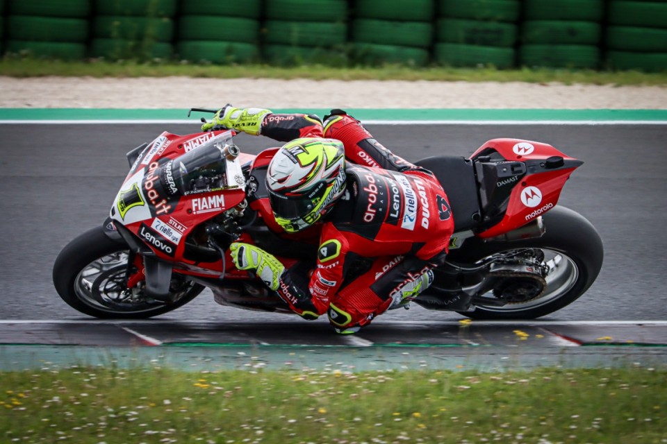 SBK: Bautista lays down the law in Misano, with rain and shine