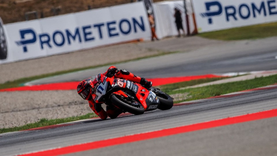 SBK: Supersport Catalunya: Nicolò Bulega e la Ducati fanno il vuoto nella FP2