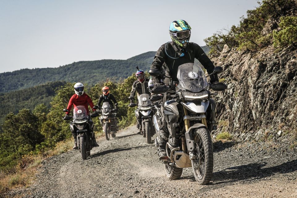 Moto - News: Triumph Adventure Experience 2023: via al terzo appuntamento in Toscana