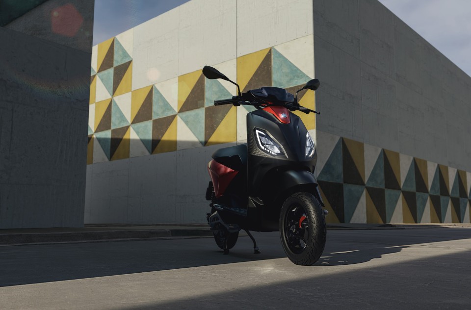 Moto - Scooter: Piaggio 1 2024: più potente e più leggero