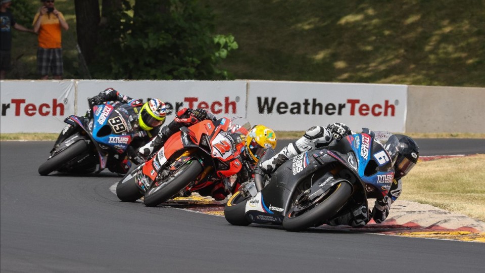 MotoAmerica:  All change at the top: Beaubier wins, Gagne DNFs at Road America