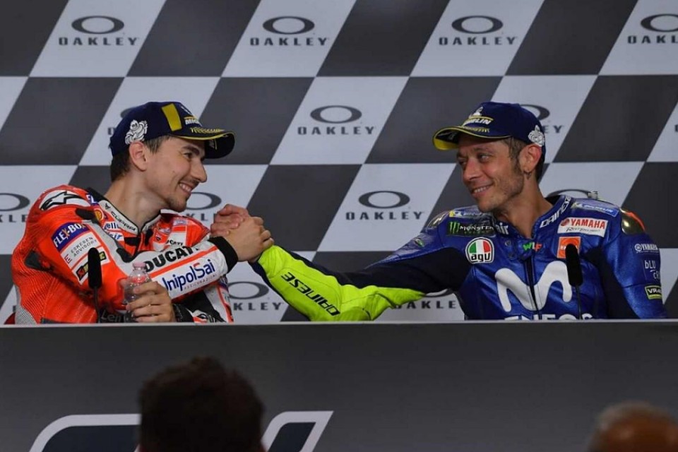 MotoGP: Lorenzo: “Tra me e Rossi c’è rispetto, non credo abbia perdonato Marquez”