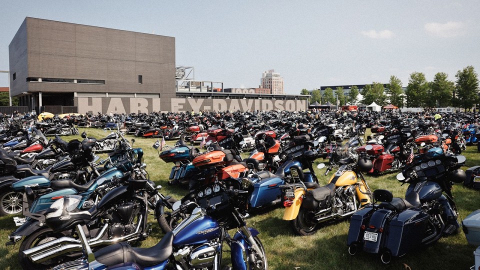 Moto - News: Record di presenze al festival Harley-Davidson Homecoming 2023 a Milwaukee