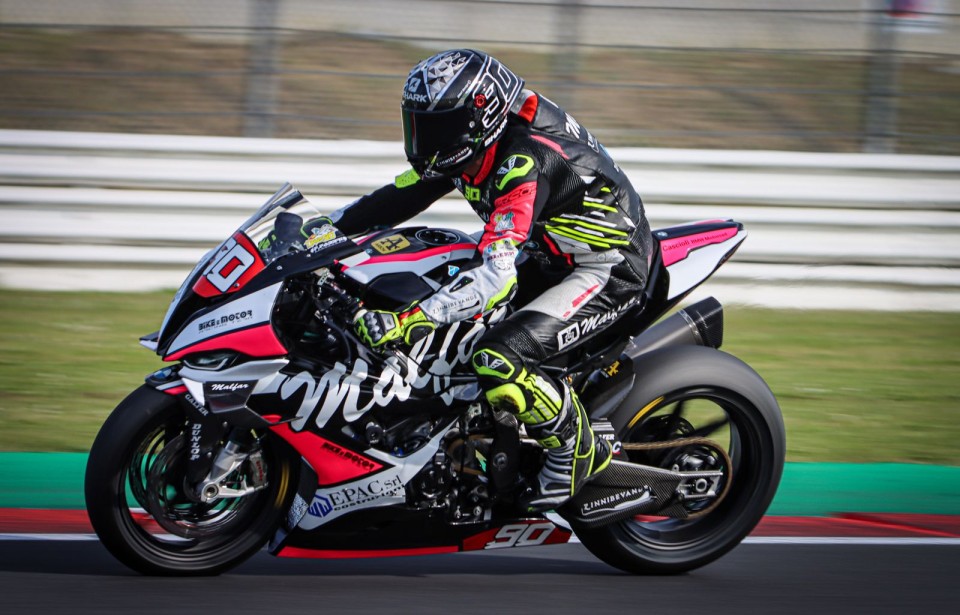 SBK: Bike&Motor porta la nuova M 1000 RR alla Racing Night del CIV Superbike