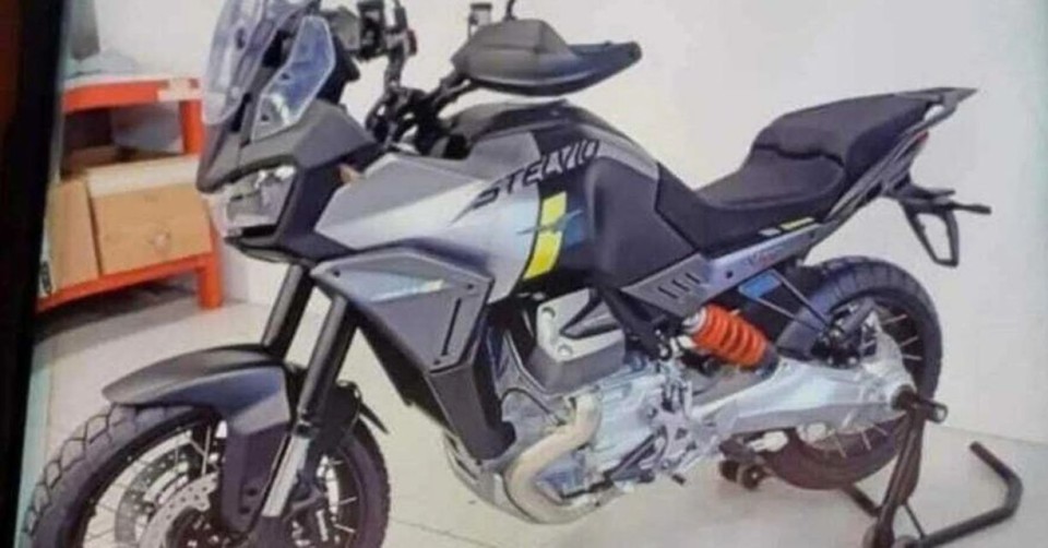 Moto - News: Moto Guzzi V100 Stelvio: scappa la foto su internet