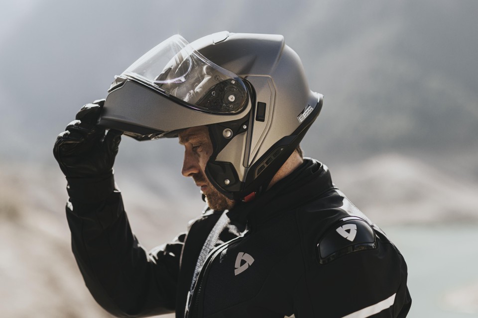 Moto - News: Shoei Neotec 3: il nuovo casco modulare per i mototuristi più esigenti