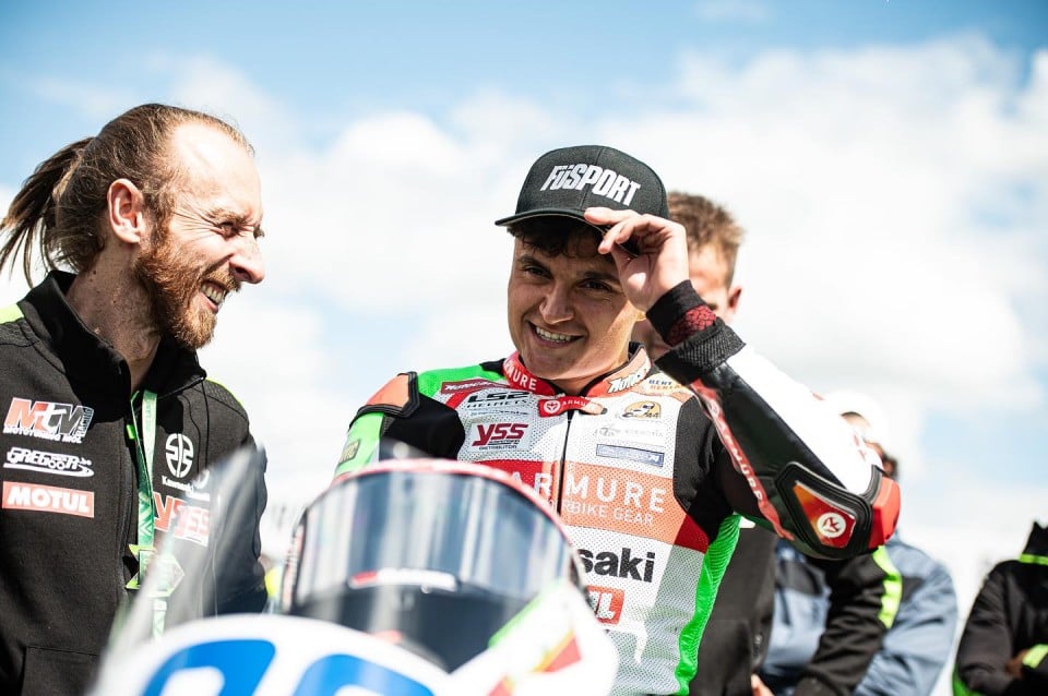SBK: Adrian Huertas sulla Ducati V2 di Aruba al posto di Bulega nel 2024
