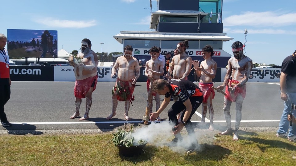 MotoGP: Rivola, Guidotti e Cecchinello si affidano ai riti aborigeni a Phillip Island