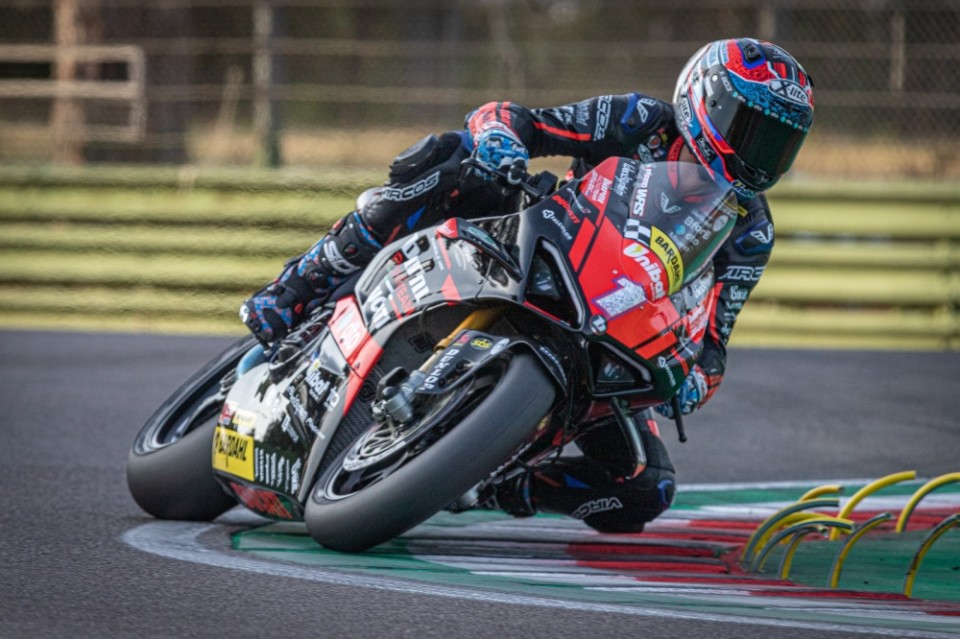 SBK: Michele Pirro fa la voce grossa nella QP1 di Imola del CIV Superbike