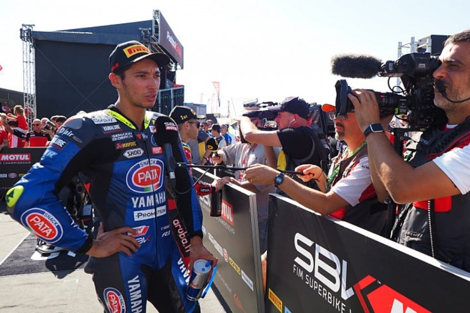 SBK: Toprak: “La Yamaha non accelerava, la R1 sembrava una Supersport contro Ducati”
