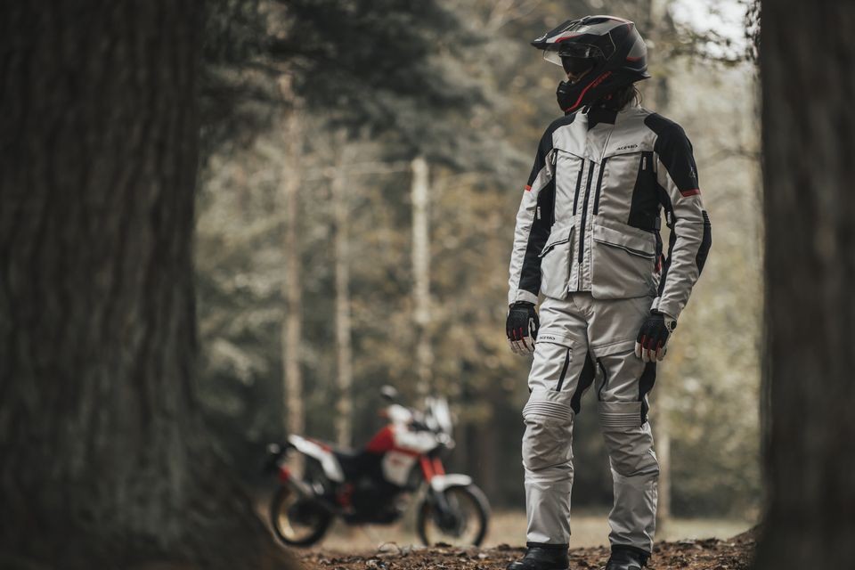 Moto - News: Acerbis a EICMA 2023: tanti accessori e abbigliamento per i rider esigenti