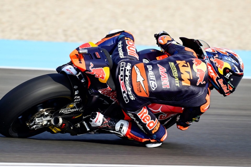 Moto2: FP2 Valencia: Acosta si conferma leader del venerdì con record