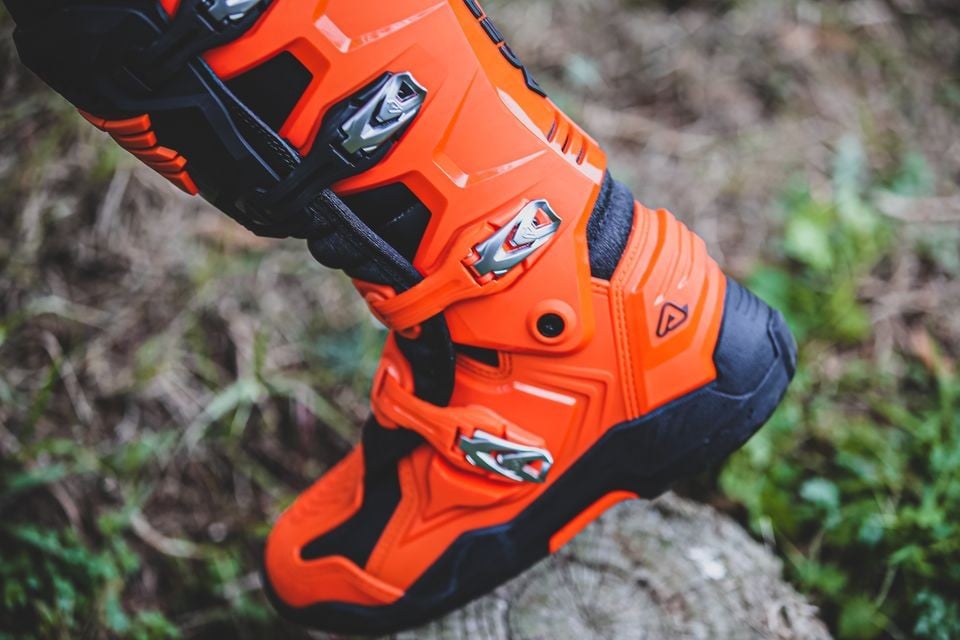 Moto - News: Acerbis Whoops Boots: lo stivale per l'endurista esigente